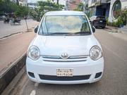 Toyota Sienta 2011 Pearl for sale