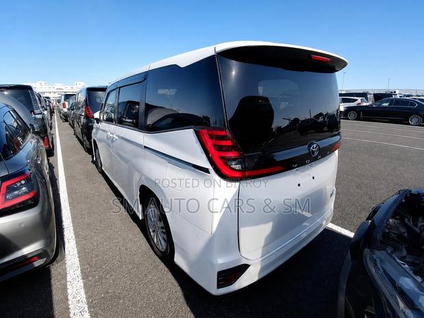 Toyota Noah 2022 Pearl
