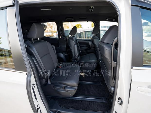 Toyota Noah 2022 Pearl