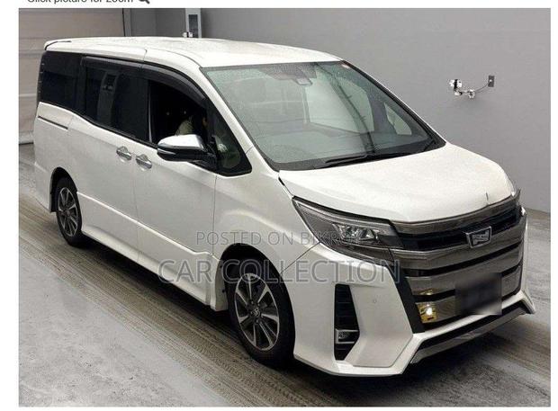 Toyota Noah 2021 Pearl