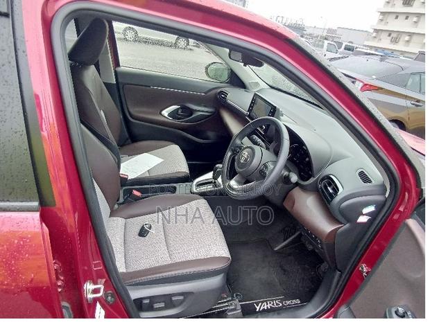 Toyota Yaris Cross 2021 Red