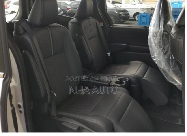 Toyota Noah 2023 Pearl