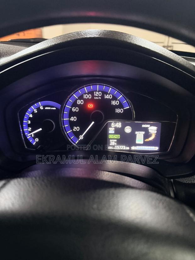 Toyota Axio 1.5 G 4WD 2017 Beige