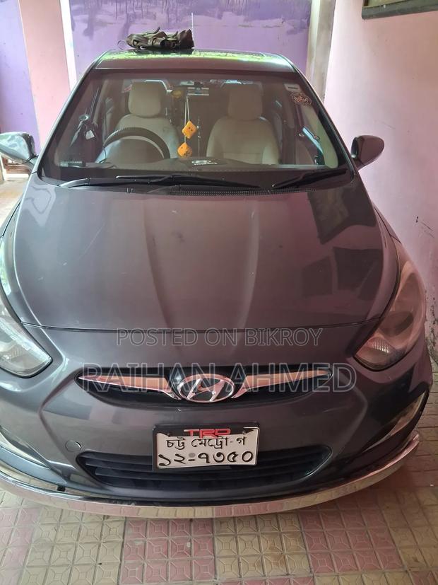 Hyundai Accent 2012 Gray