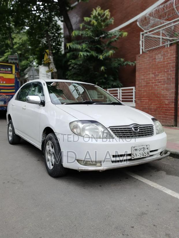 Toyota Corolla 2001 White