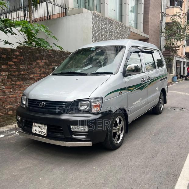 New Toyota Noah 2004 Silver