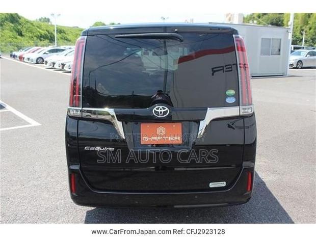 Toyota Esquire 2.0 FWD (7 Seater) 2020 Black