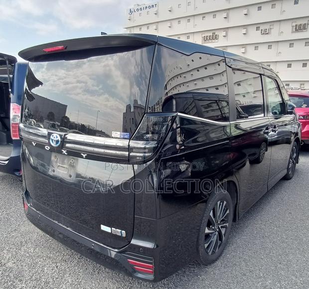 Toyota Voxy 2023 Black