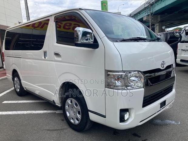 Toyota HiAce 2021 Pearl