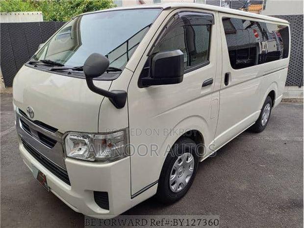 Toyota HiAce 2021 White