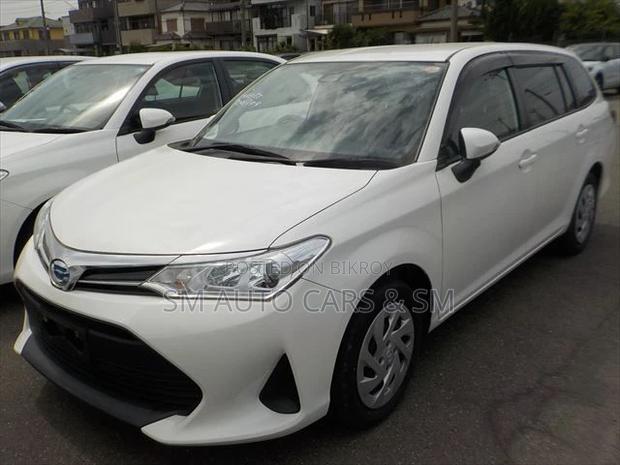 Toyota Corolla Fielder 2021 White