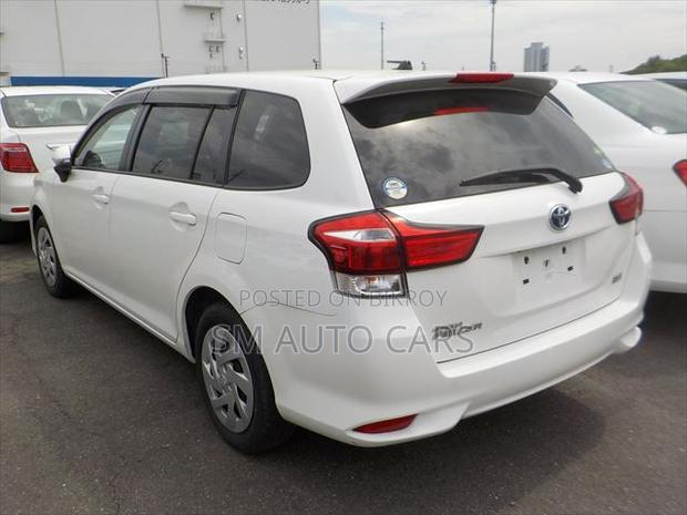 Toyota Corolla Fielder 2021 White