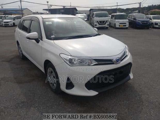 Toyota Corolla Fielder 2021 White