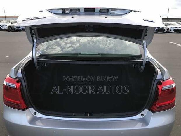 Toyota Axio 2021 Silver