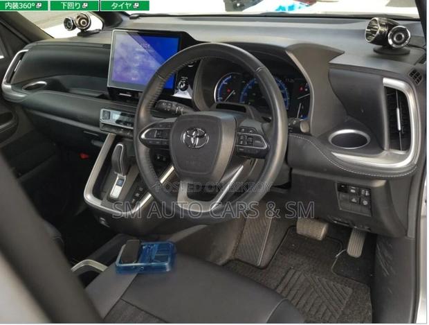 Toyota Noah 2023 Gray