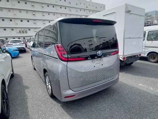 Toyota Noah 2023 Gray