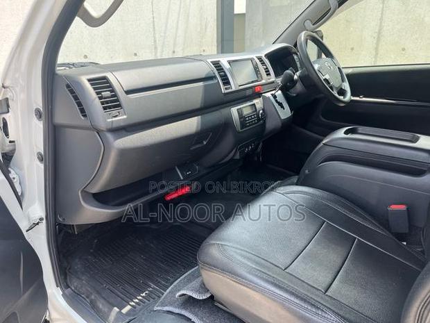 Toyota HiAce 2023 White
