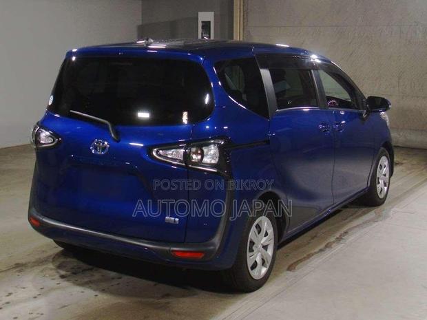 Toyota Sienta 1.5 FWD 2021 Blue