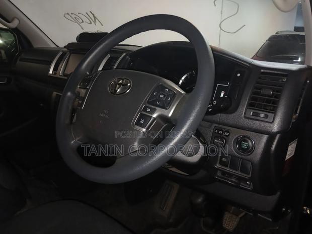 Toyota HiAce 2023 Black