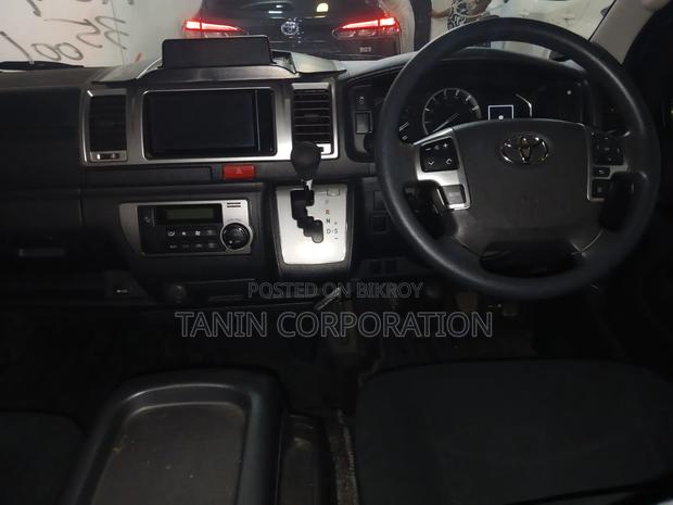 Toyota HiAce 2023 Black