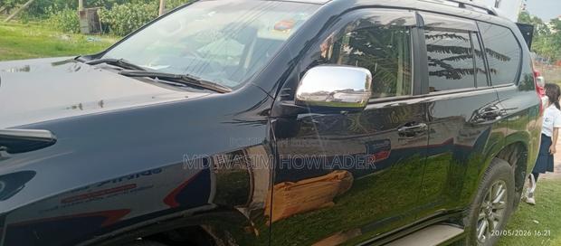 Toyota Land Cruiser Prado 2016 Black