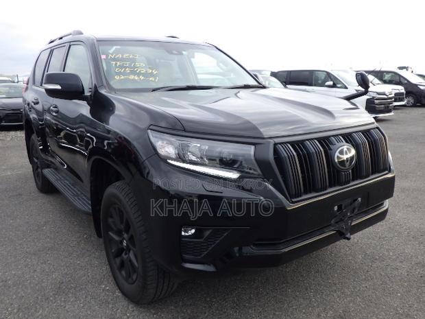 Toyota Land Cruiser Prado 2.7 2022 Black