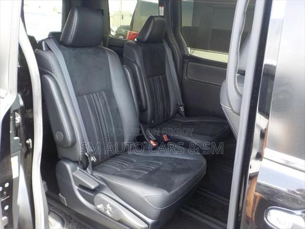 Toyota Esquire 1.8 FWD Hybrid (7 Seater) 2021 Black