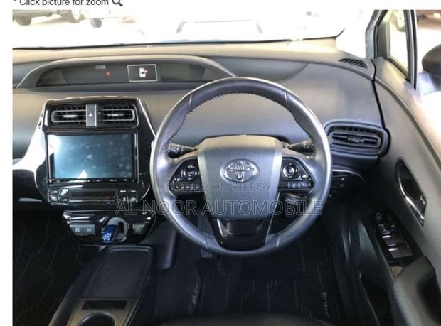 Toyota Prius 2018 Pearl