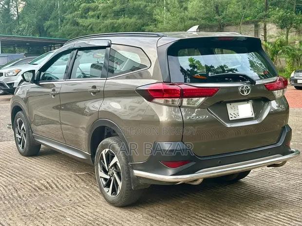 Toyota Rush 2021 Brown