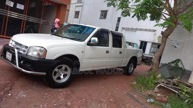 Car 2007 White