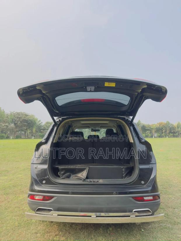 Car 2022 Black