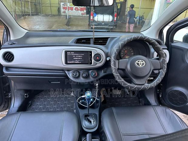 Toyota Vitz 2011 Gray
