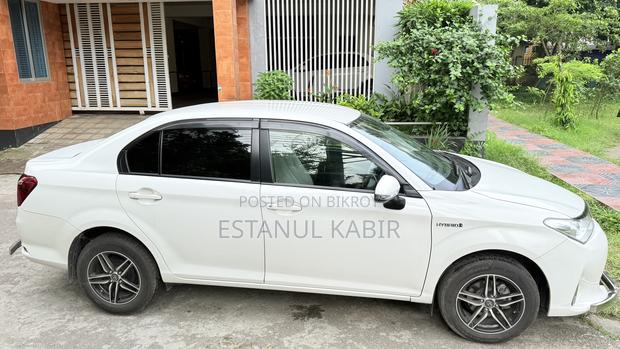 Toyota Axio 2018 White