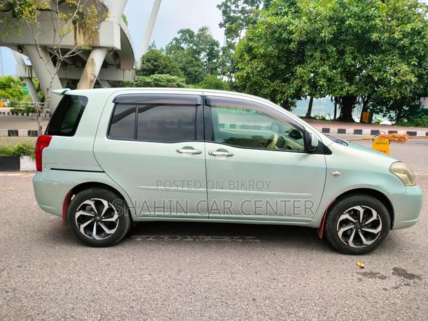 Toyota Raum 2006 Green