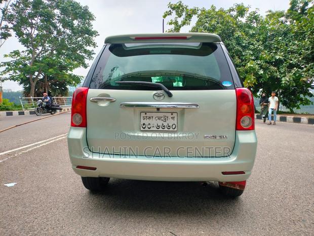 Toyota Raum 2006 Green