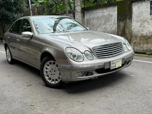 Mercedes-Benz E240 2003 Beige