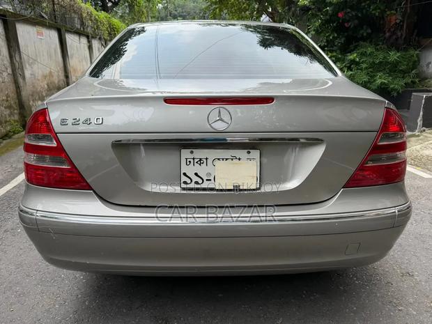 Mercedes-Benz E240 2003 Beige