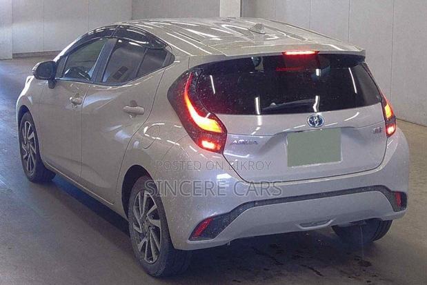 Toyota Aqua 2021 Brown