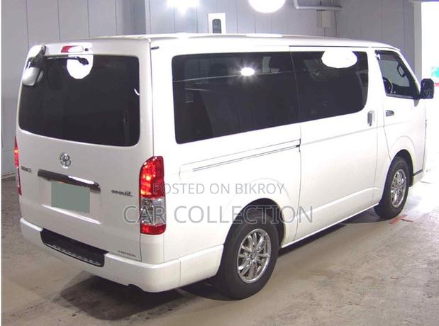 Toyota HiAce 2023 Pearl