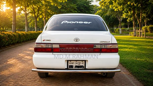 Toyota Corolla 1994 White