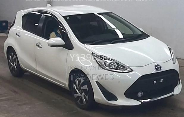 Toyota Aqua 2021 Pearl