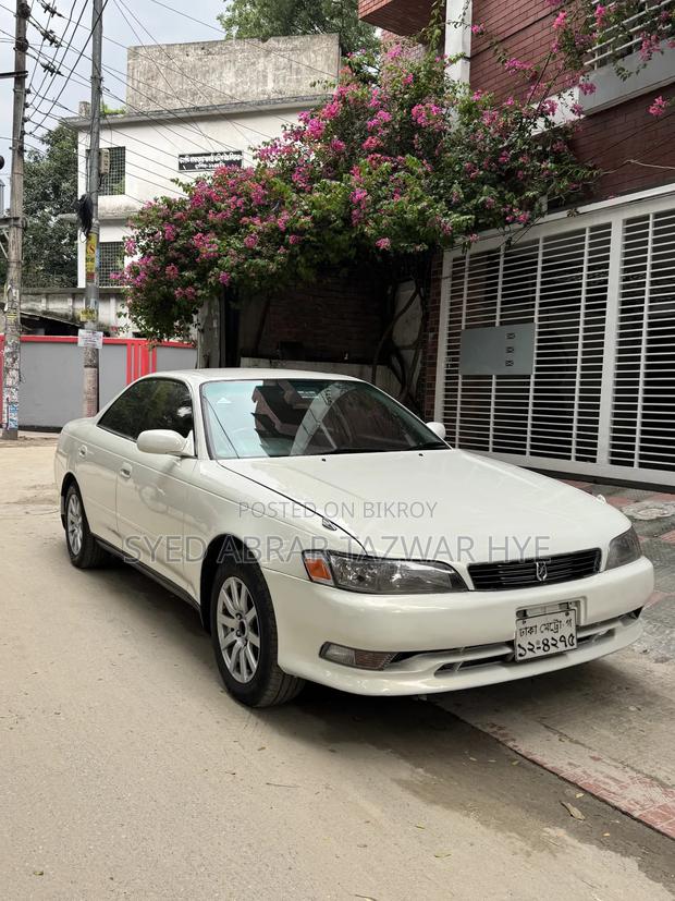 Toyota Mark II 1995 White