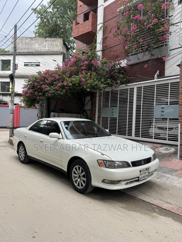 Toyota Mark II 1995 White