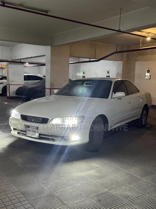 Toyota Mark II 1995 White