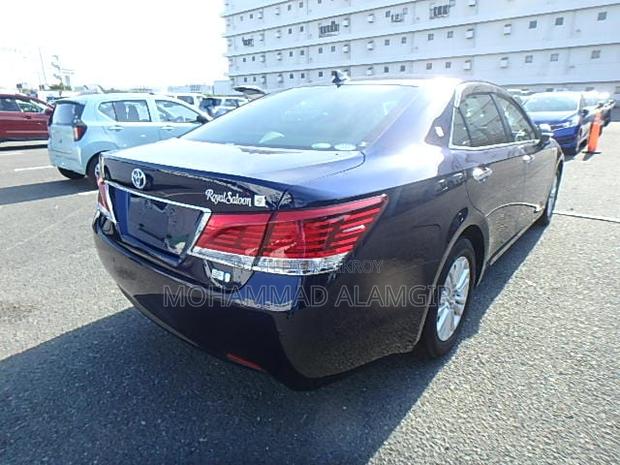 Toyota Crown 2019 Blue