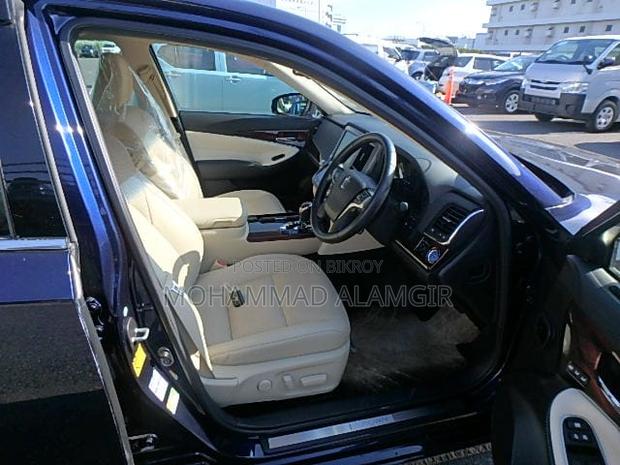 Toyota Crown 2019 Blue