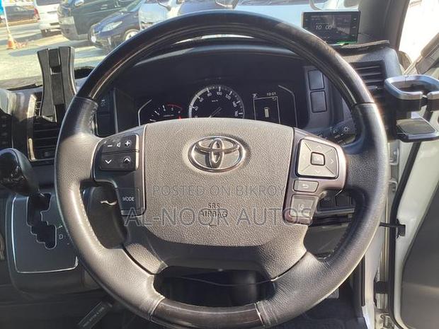Toyota HiAce 2021 Pearl