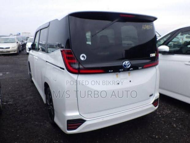 Toyota Noah 2022 Pearl