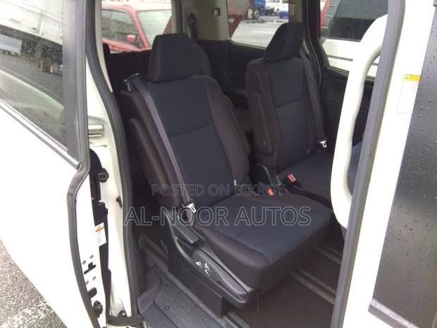 Toyota Noah 2021 Pearl