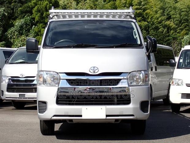Toyota HiAce 2021 Silver